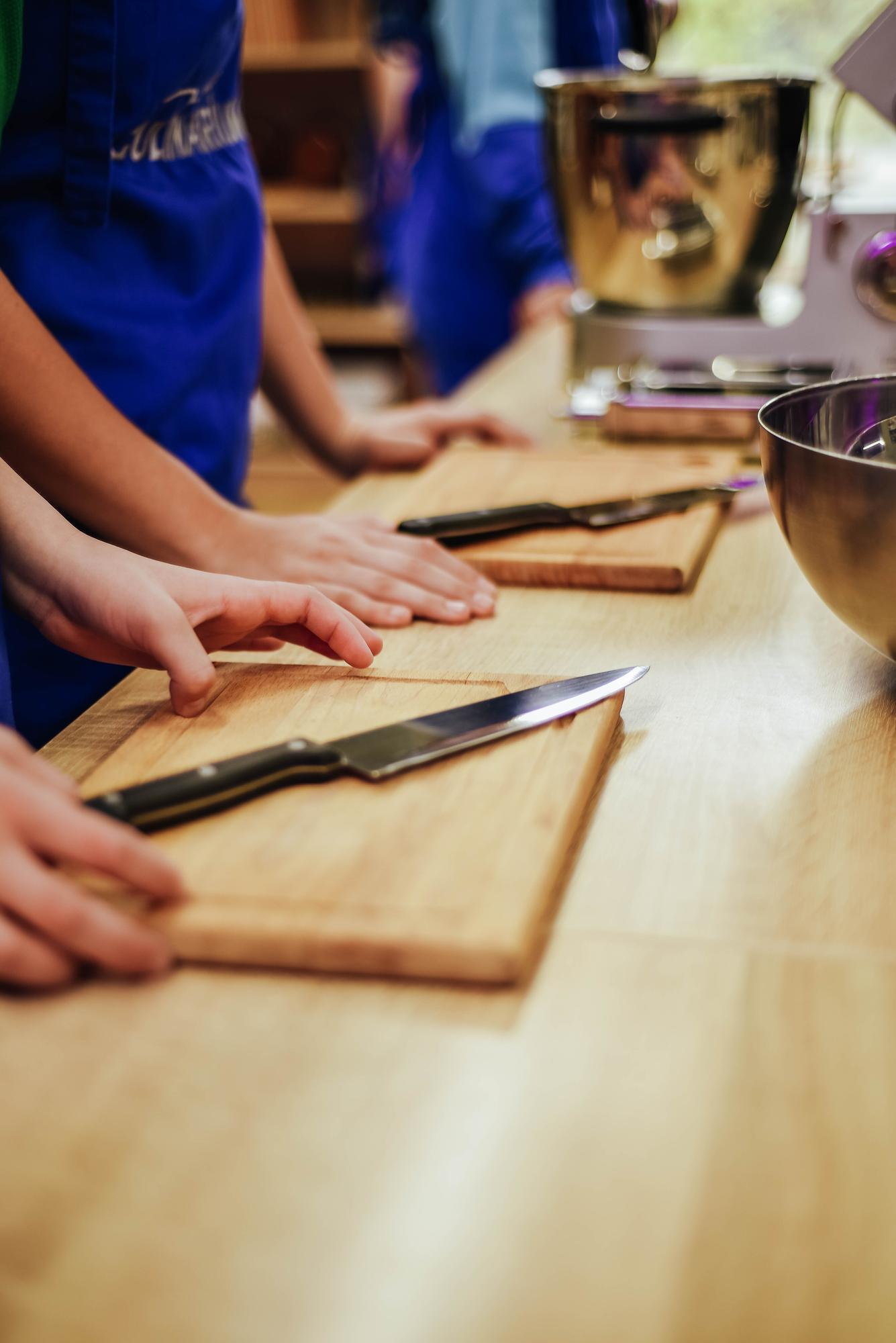 Students cooking in workshop